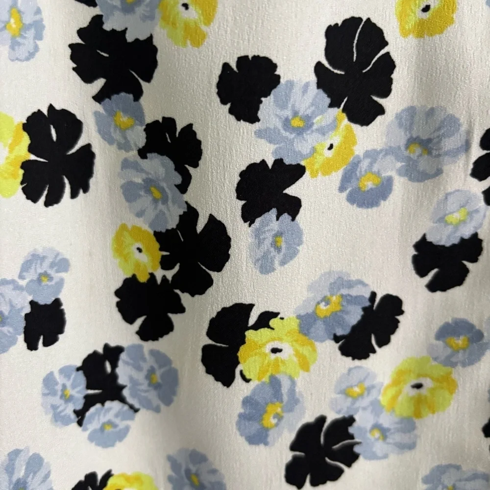 Ann Taylor Floral Button-Down Sleeveless Blouse, Size XS